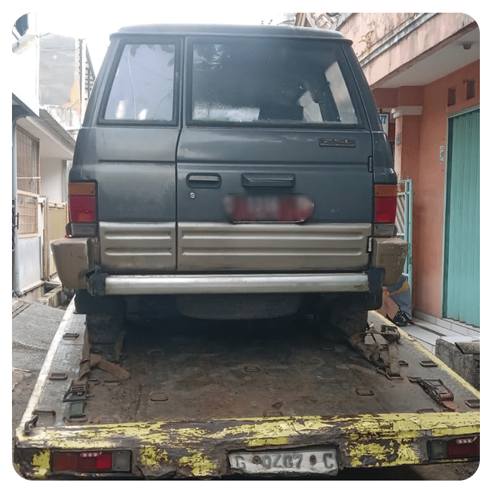 mobil bekas banjir